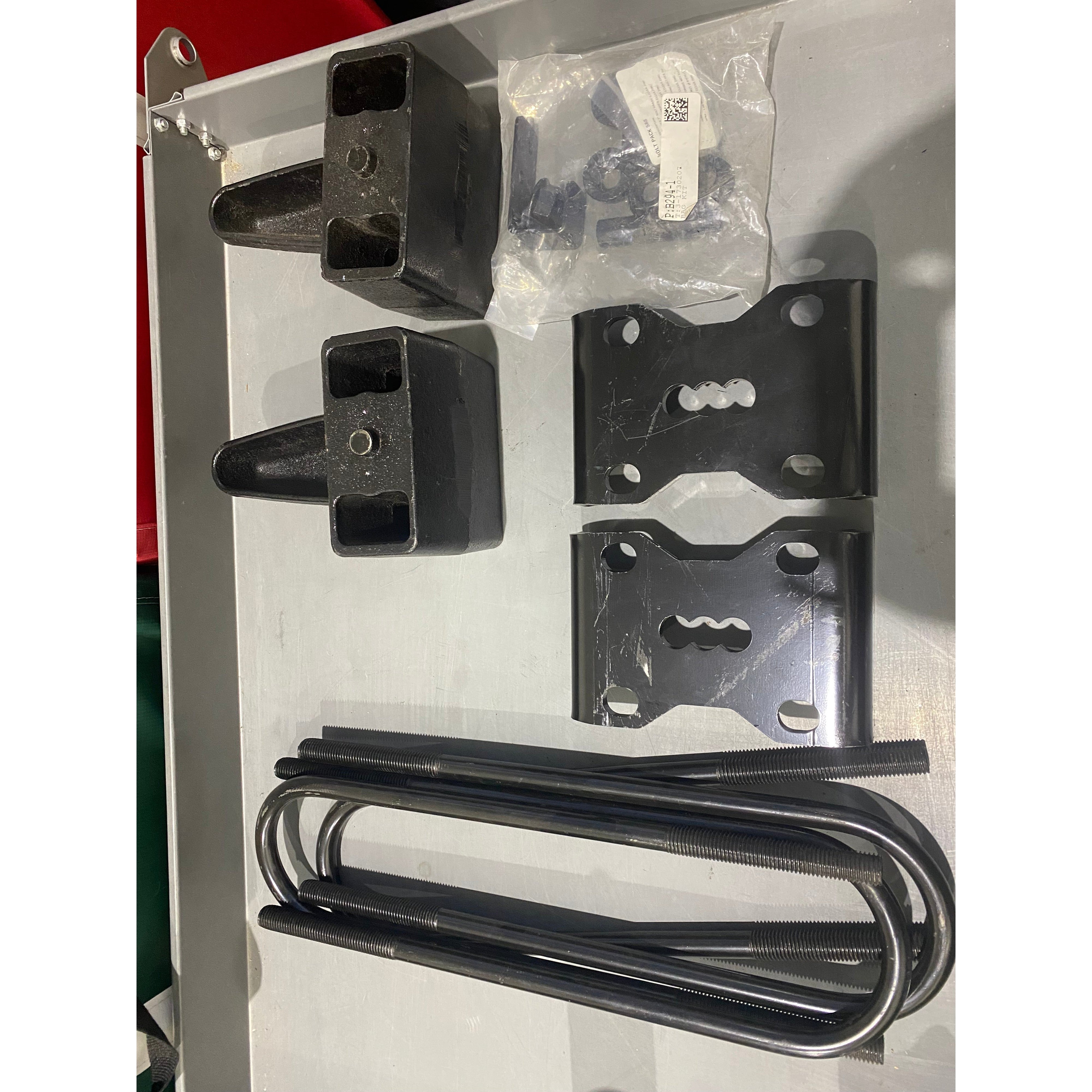 2011 - 2014 Duramax 5 Rear Block Lift Kit w/ Overloads (Garage Sale Special)